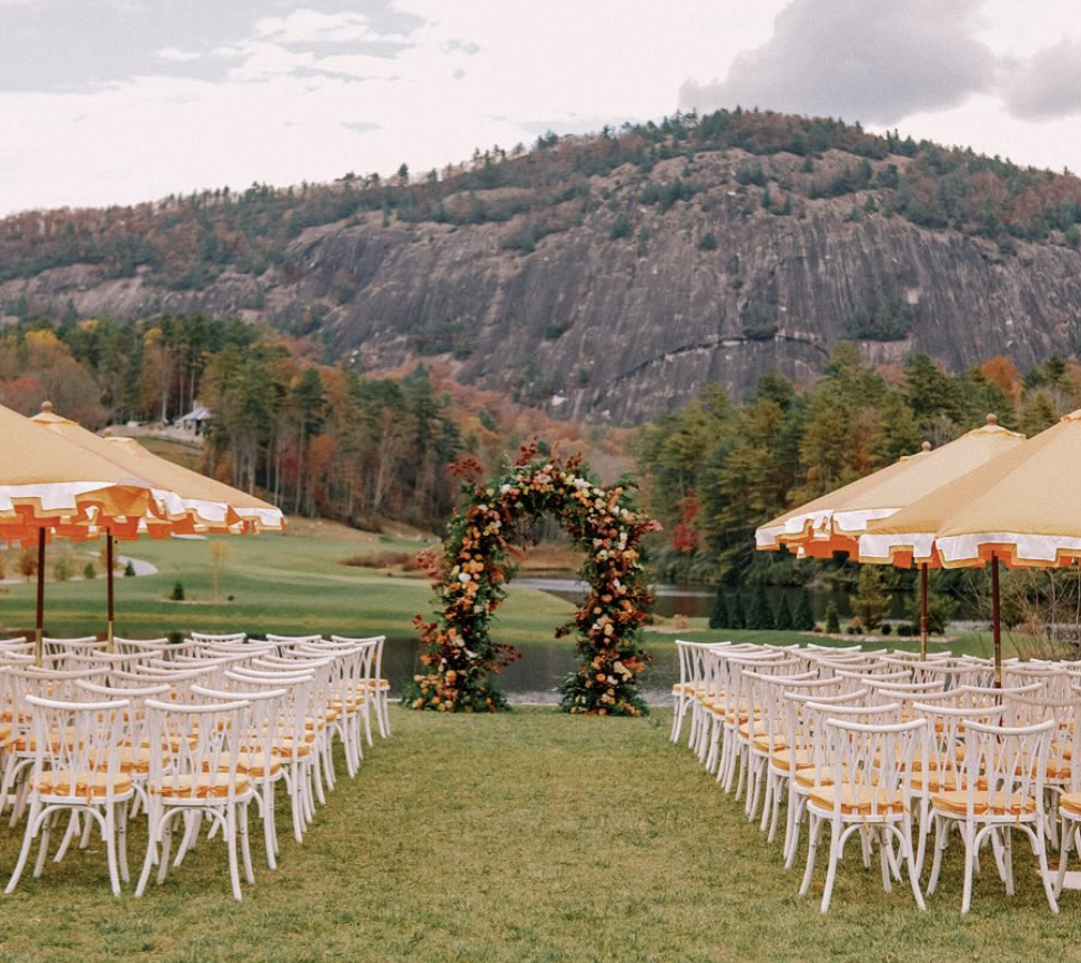 Highlands wedding, outdoor mountain wedding ceremony, fall wedding, high hampton,
